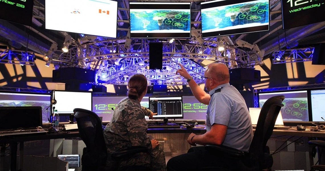 Μέσα στη βάση που θα επιβλέπει μια πυρηνική επίθεση των ΗΠΑ